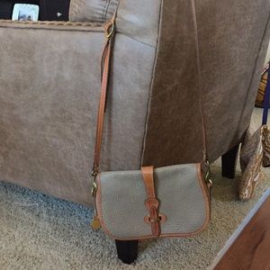 Vintage Dooney and Burke strap/crossbody